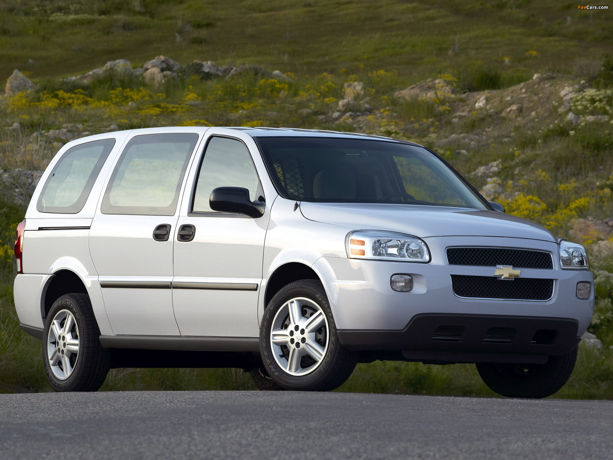 Chevrolet Uplander Cargo Van 2005–08 images (2048 x 1536)