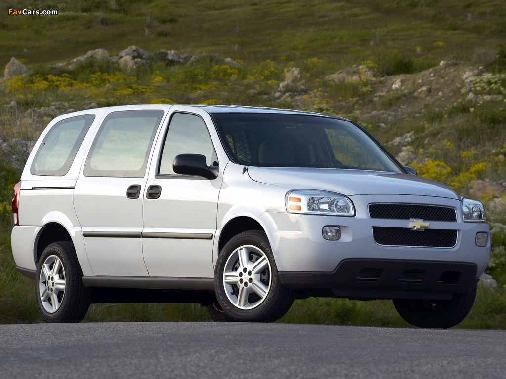 Chevrolet Uplander Cargo Van 2005–08 images (1024 x 768)