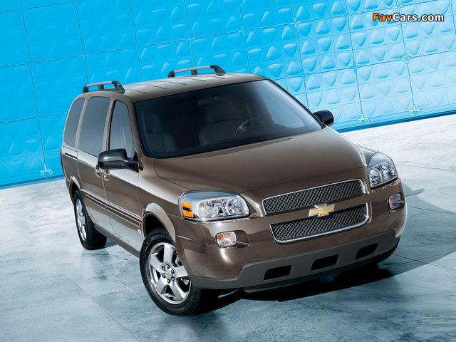 Chevrolet Uplander 2005–08 photos (640 x 480)
