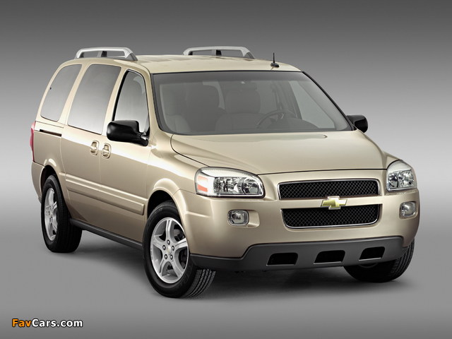 Images of Chevrolet Uplander 2005–08 (640 x 480)