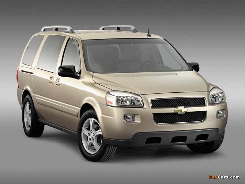 Images of Chevrolet Uplander 2005–08 (800 x 600)