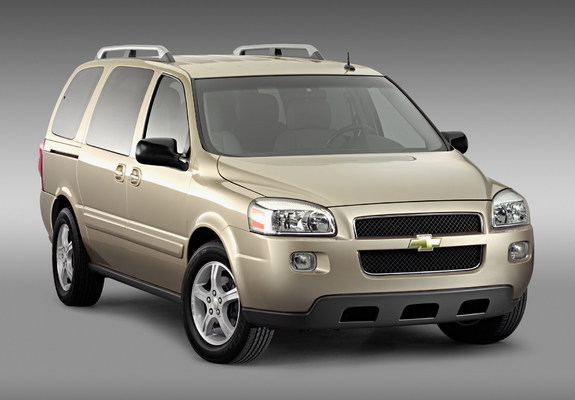 Images of Chevrolet Uplander 2005–08