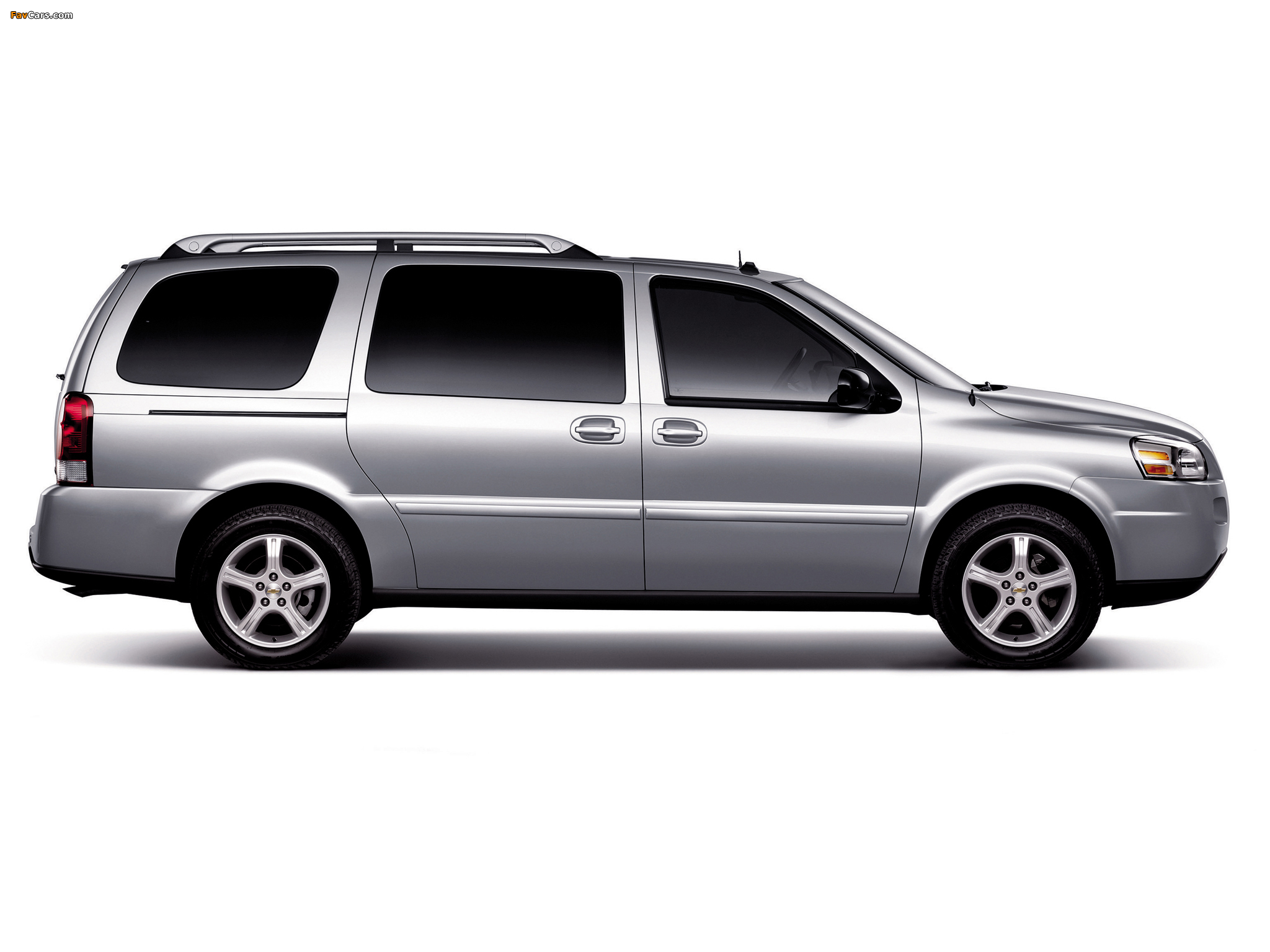 Images of Chevrolet Uplander 2005–08 (2048 x 1536)