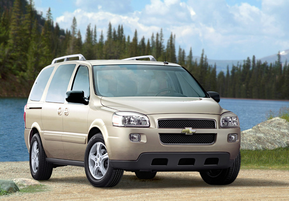 Photos of Chevrolet Uplander 2005–08