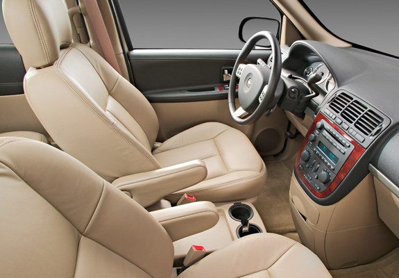 Pictures of Chevrolet Uplander 2005–08
