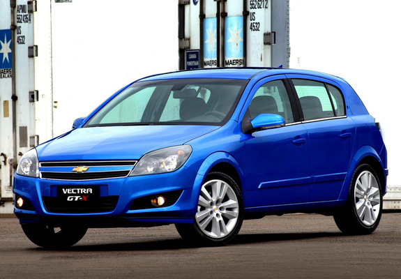 Images of Chevrolet Vectra GT-X 2009–11