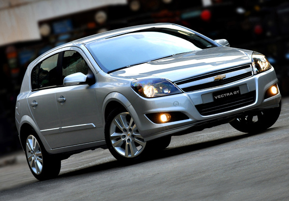Pictures of Chevrolet Vectra GT 2009–11