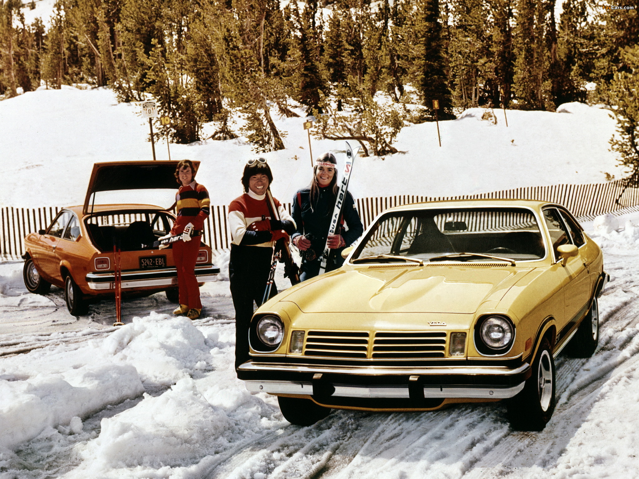 Photos of Chevrolet Vega GT Hatchback Coupe 1975 (2048 x 1536)