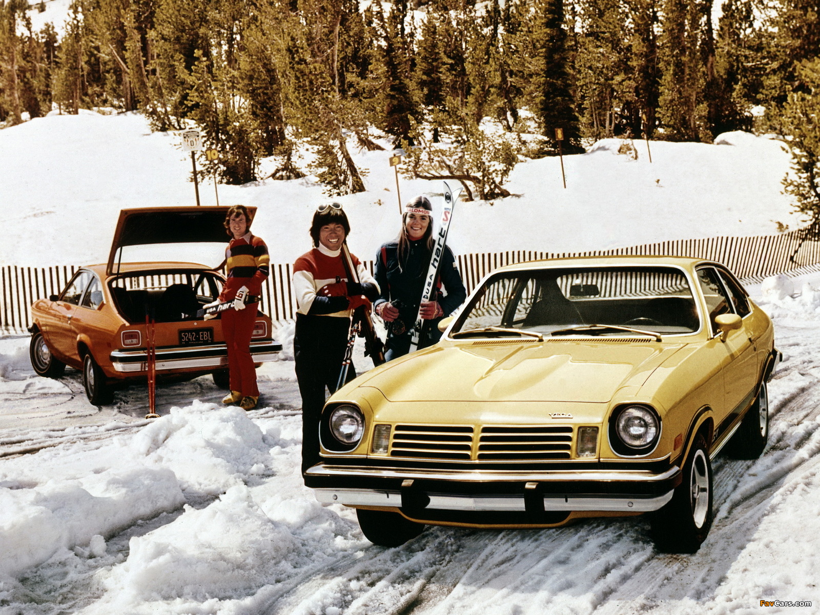 Photos of Chevrolet Vega GT Hatchback Coupe 1975 (1600 x 1200)