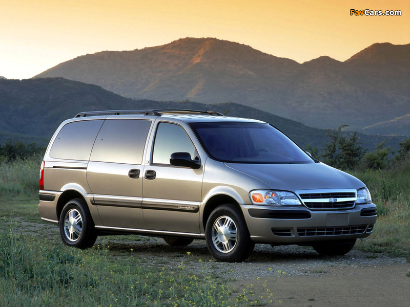 Chevrolet Venture 2001–05 images (800 x 600)
