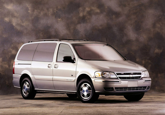 Chevrolet Venture Warner Bros. 2001–02 photos