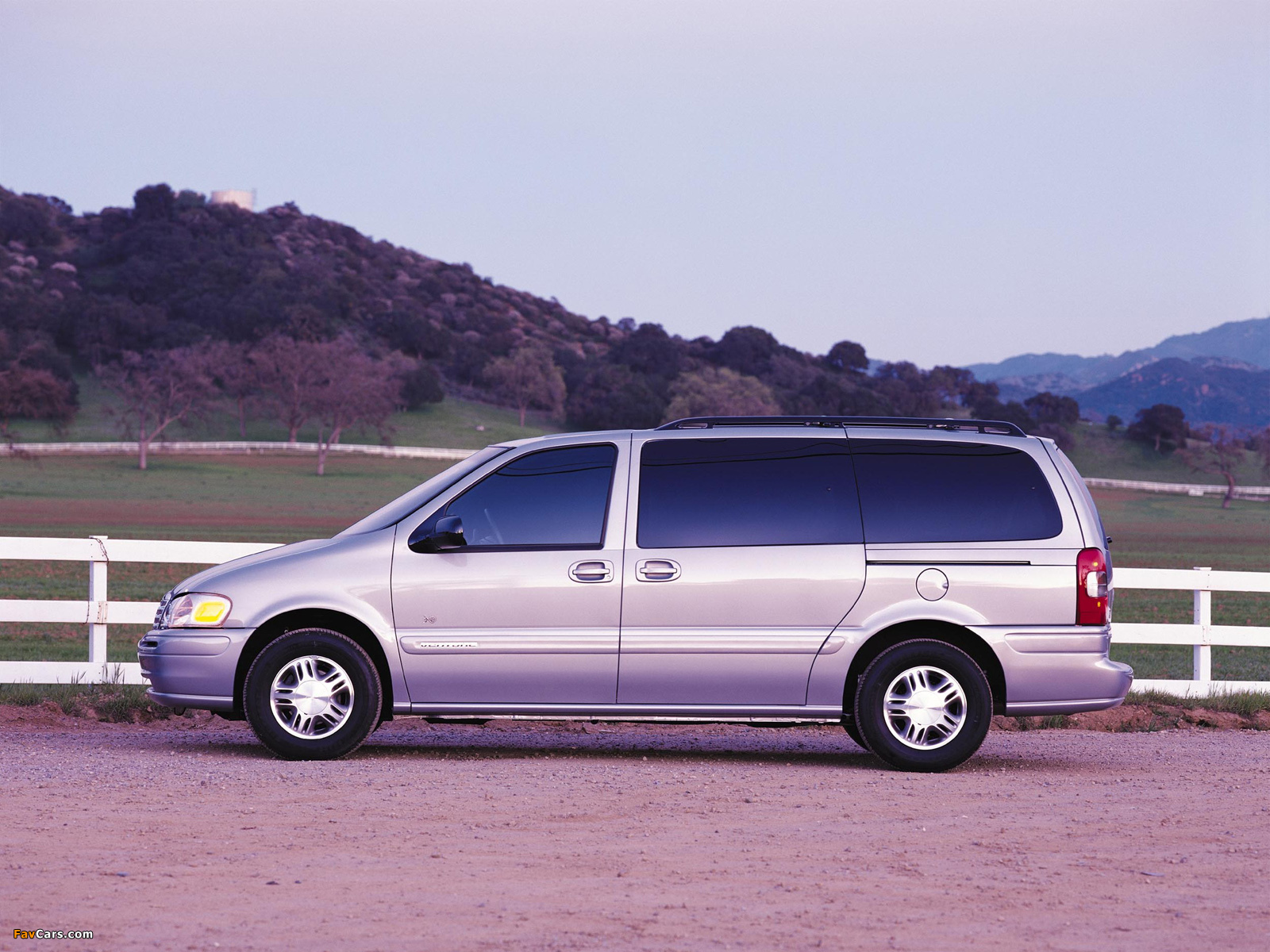 Images of Chevrolet Venture 1996–2001 (1600 x 1200)