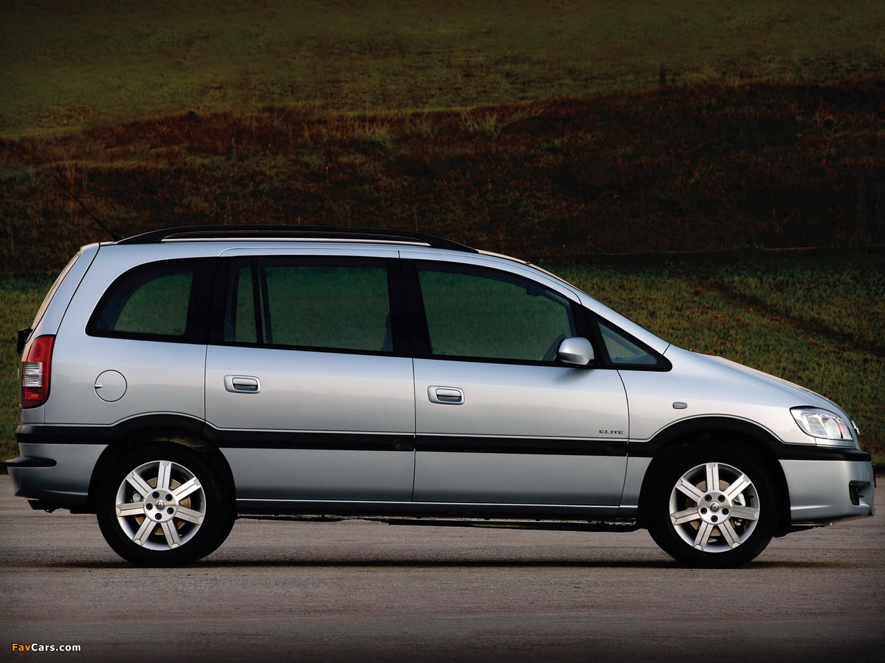 Chevrolet Zafira (A) 2004–12 photos (1280 x 960)