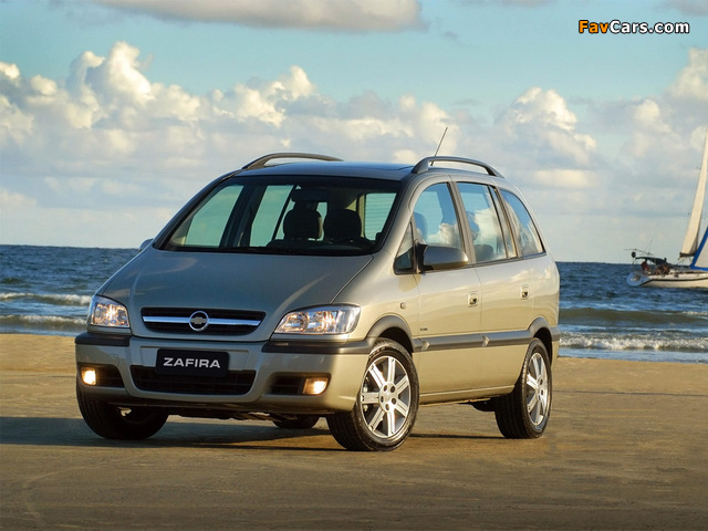 Photos of Chevrolet Zafira (A) 2004–12 (640 x 480)