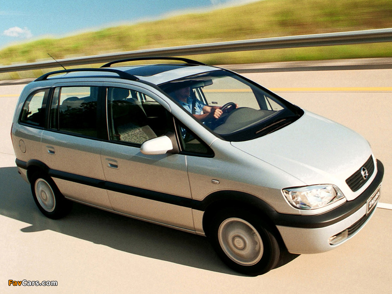 Pictures of Chevrolet Zafira (A) 2001–02 (800 x 600)