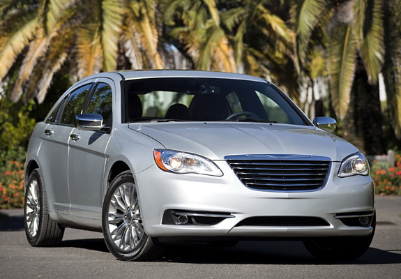 Images of Chrysler 200 2010