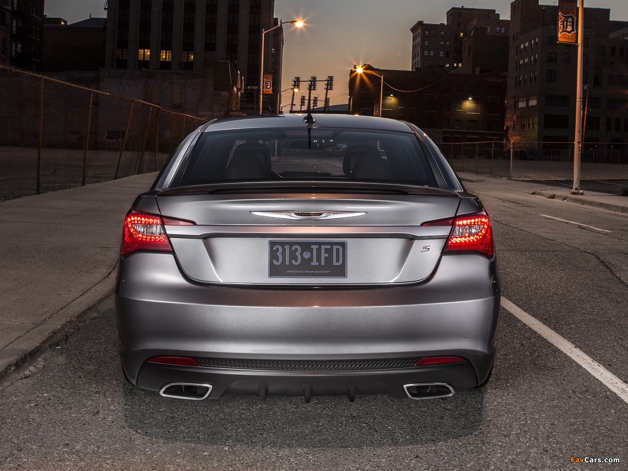 Photos of Chrysler 200S Special Edition (JS) 2013–14 (1280 x 960)
