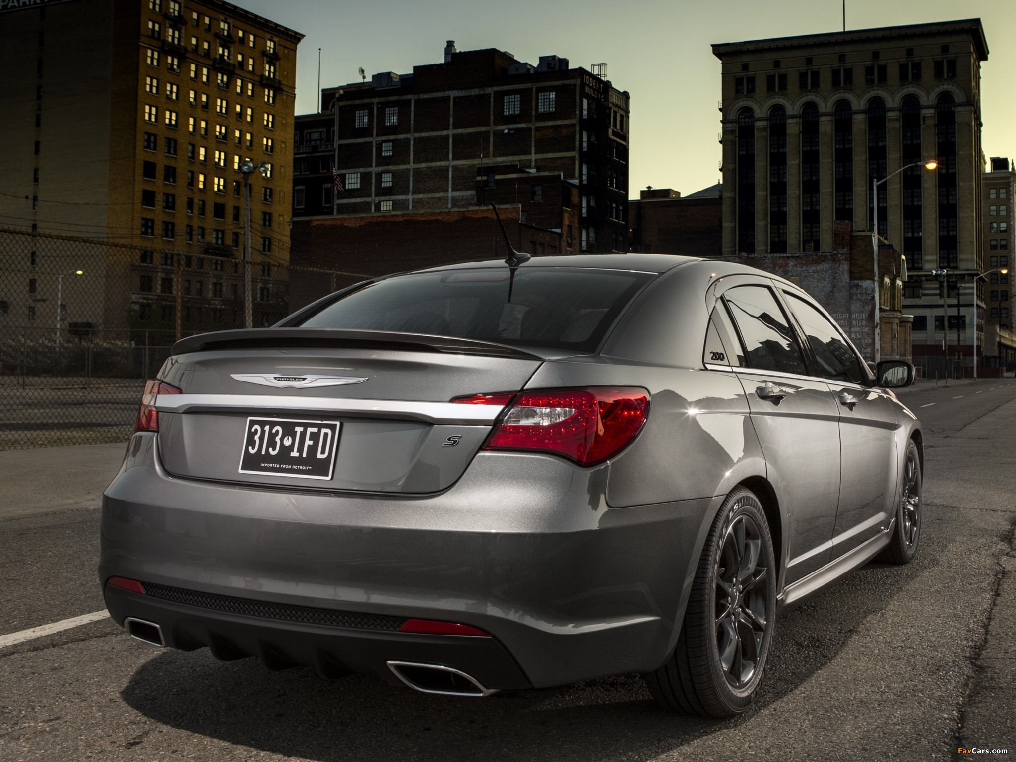 Pictures of Chrysler 200S Special Edition (JS) 2013–14 (2048 x 1536)