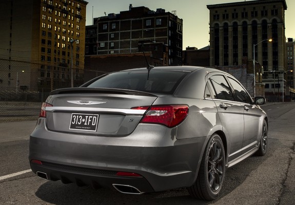 Pictures of Chrysler 200S Special Edition (JS) 2013–14