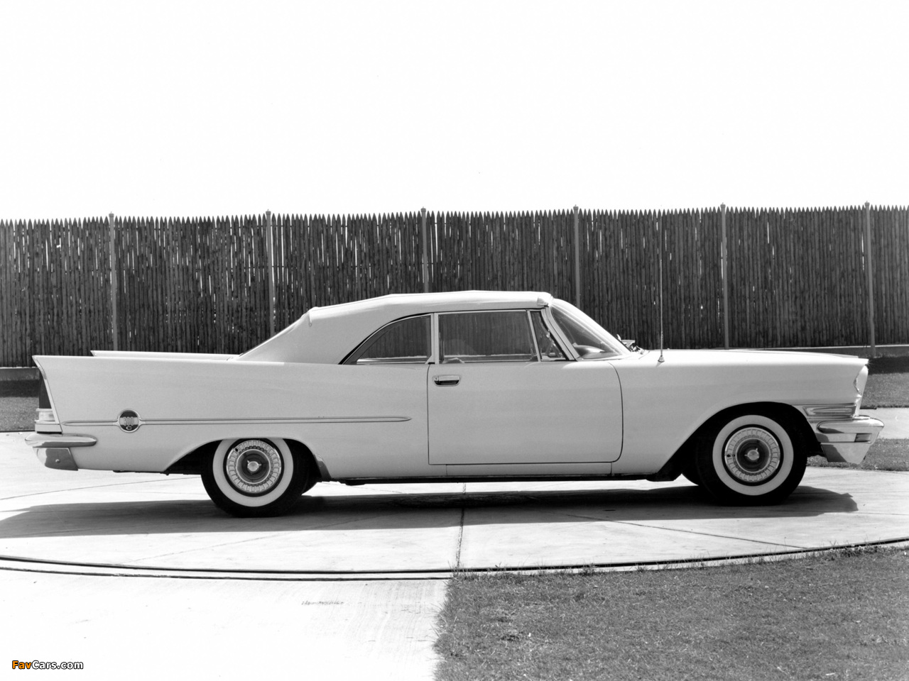 Chrysler 300C Convertible 1957 photos (1280 x 960)
