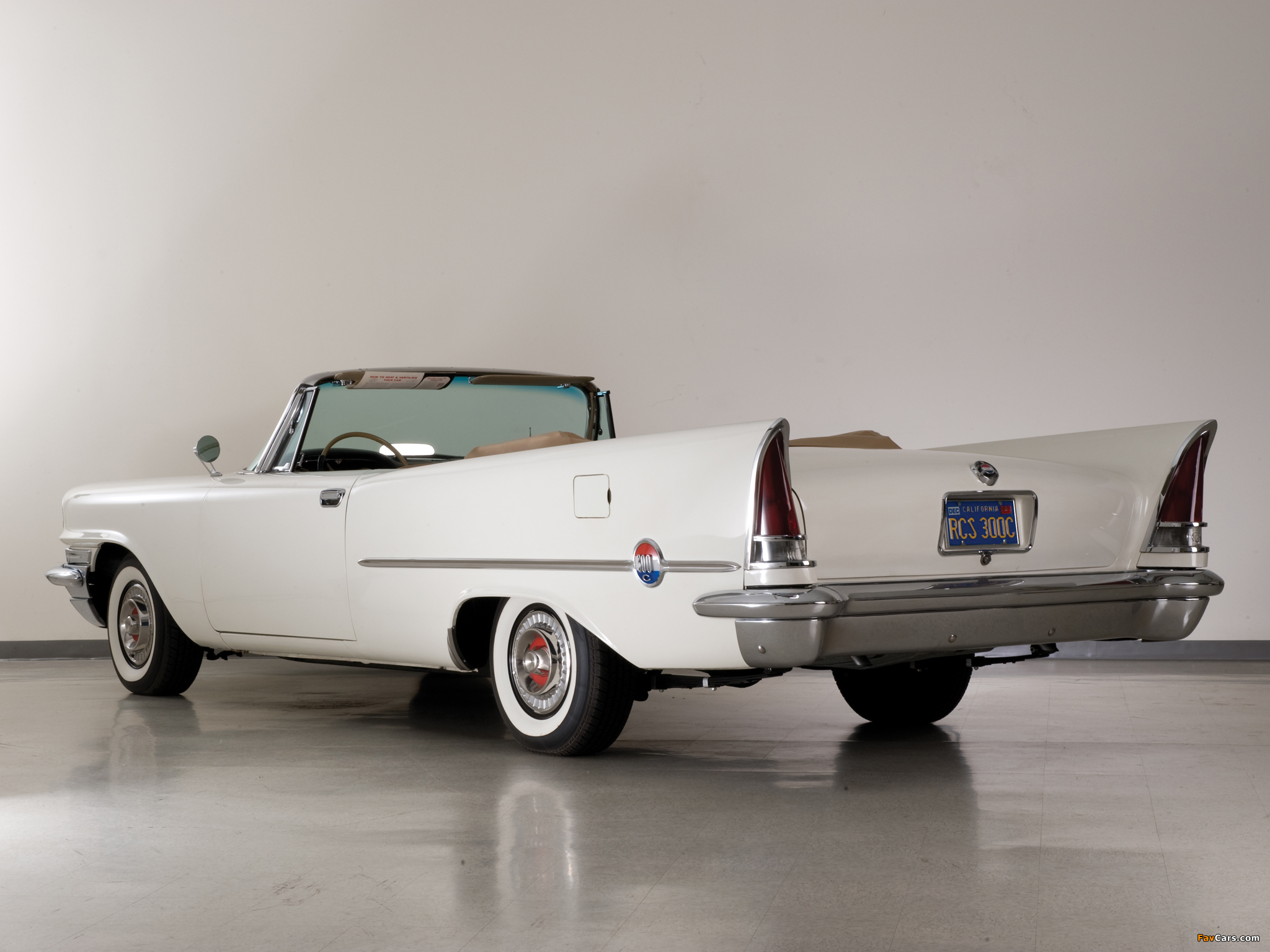 Photos of Chrysler 300C Convertible 1957 (2048 x 1536)