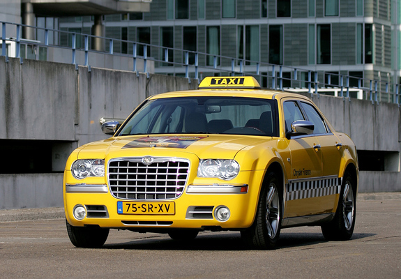 Chrysler 300C Taxi (LE) 2004–07 wallpapers