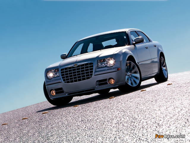Chrysler 300C SRT8 (LX) 2005–08 photos (640 x 480)