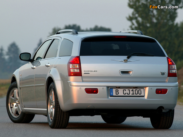 Chrysler 300C Touring 2006–10 wallpapers (640 x 480)