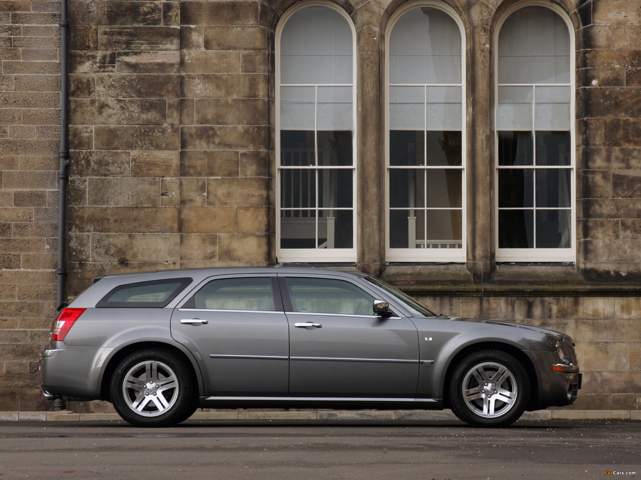 Chrysler 300C Touring UK-spec 2007–10 wallpapers (2048 x 1536)