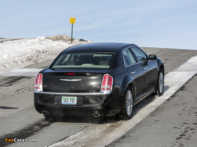 Chrysler 300C AWD 2011 photos (640 x 480)