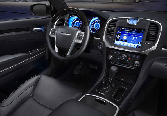 Chrysler 300 2011 pictures