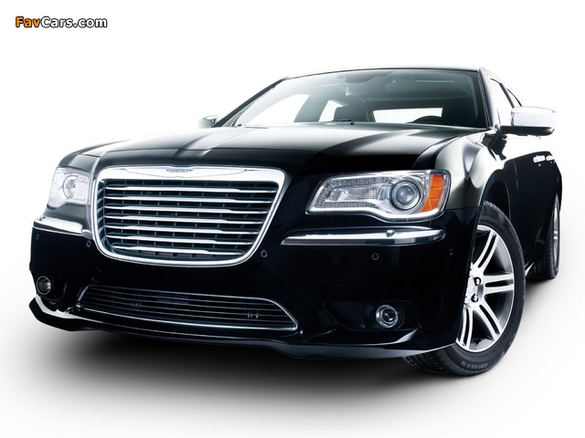 Chrysler 300C 2012 images (640 x 480)