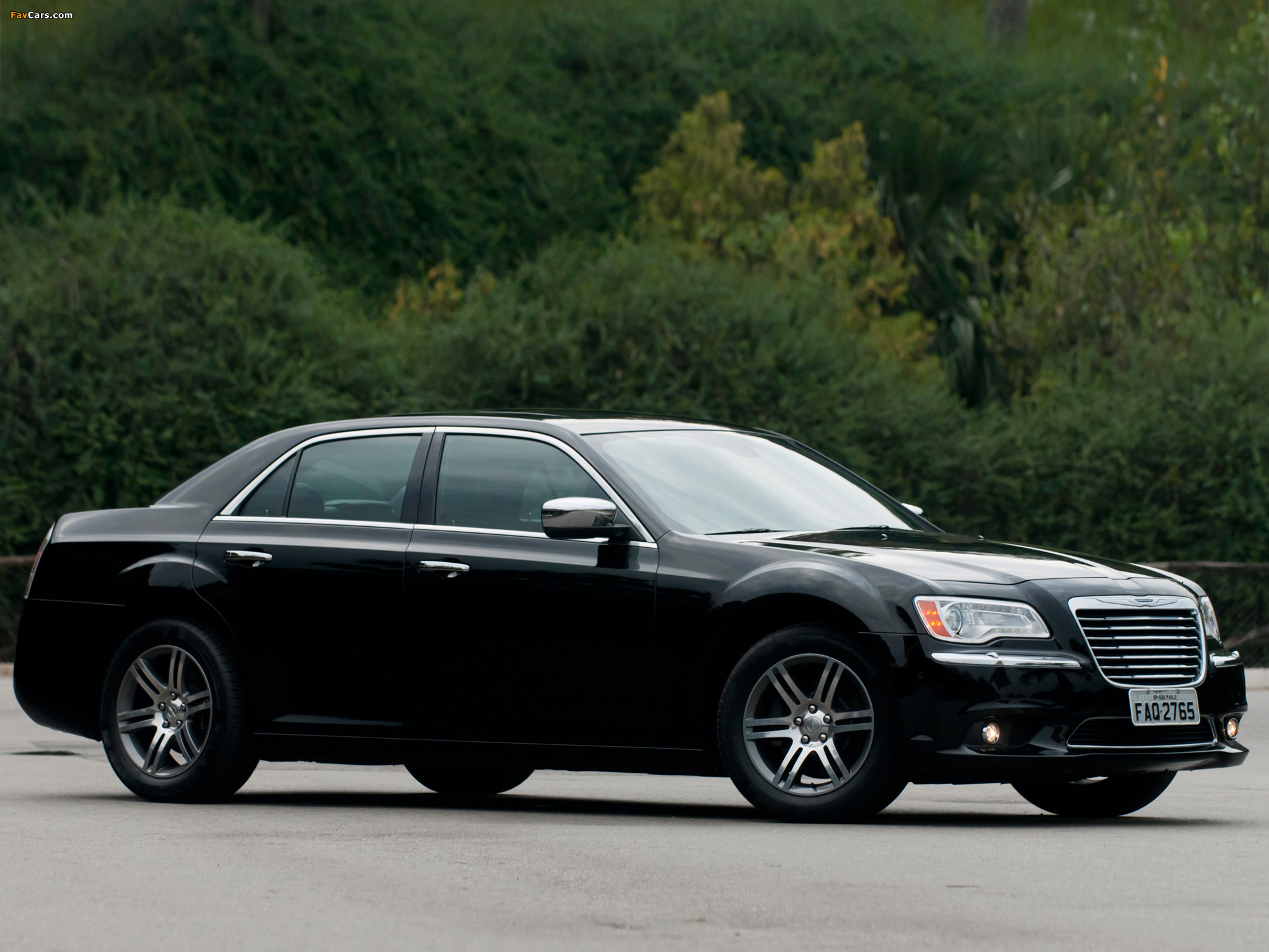 Chrysler 300C 2012 images (2048 x 1536)