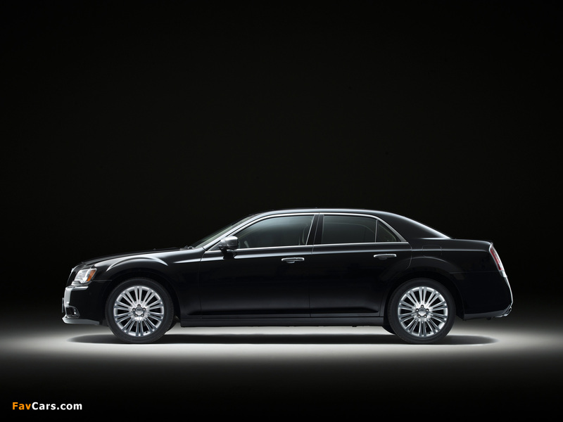 Chrysler 300C JP-spec 2012 images (800 x 600)