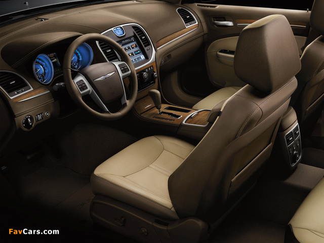 Chrysler 300C Luxury Series 2012–13 photos (640 x 480)