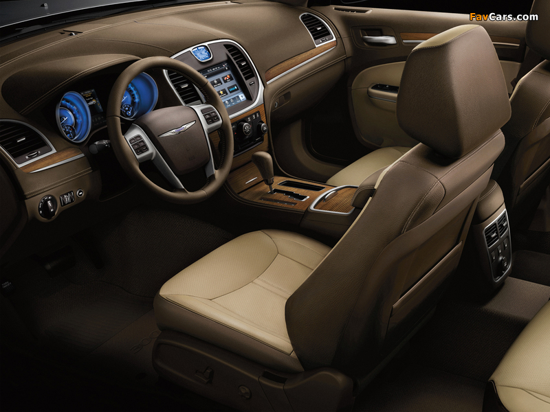 Chrysler 300C Luxury Series 2012–13 photos (800 x 600)
