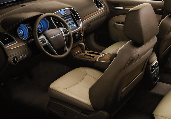 Chrysler 300C Luxury Series 2012–13 photos