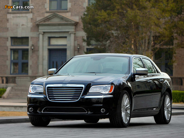 Chrysler 300C 2012 photos (640 x 480)