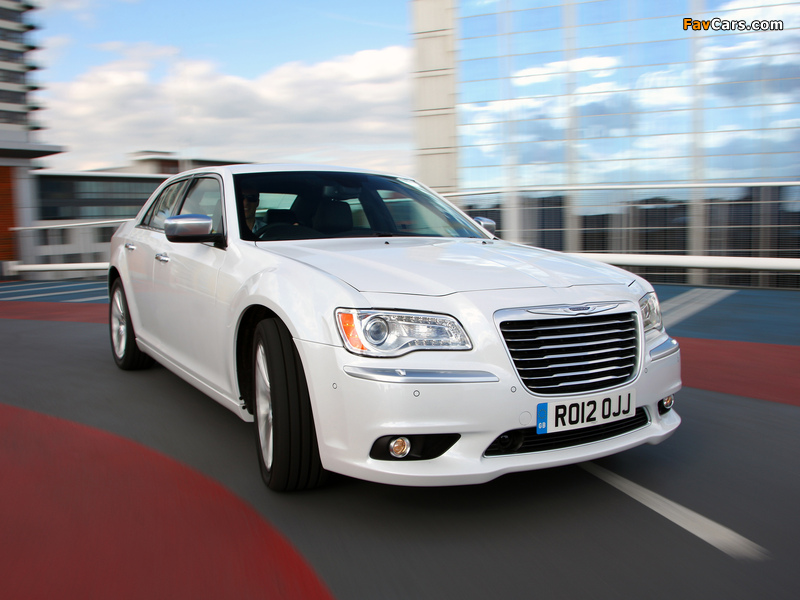 Chrysler 300C UK-spec 2012 photos (800 x 600)