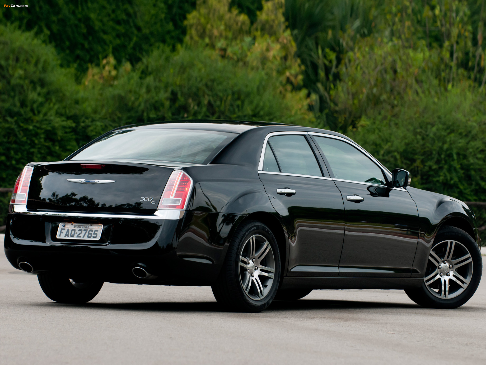 Chrysler 300C 2012 pictures (2048 x 1536)