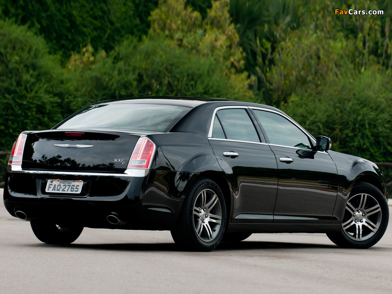 Chrysler 300C 2012 pictures (800 x 600)