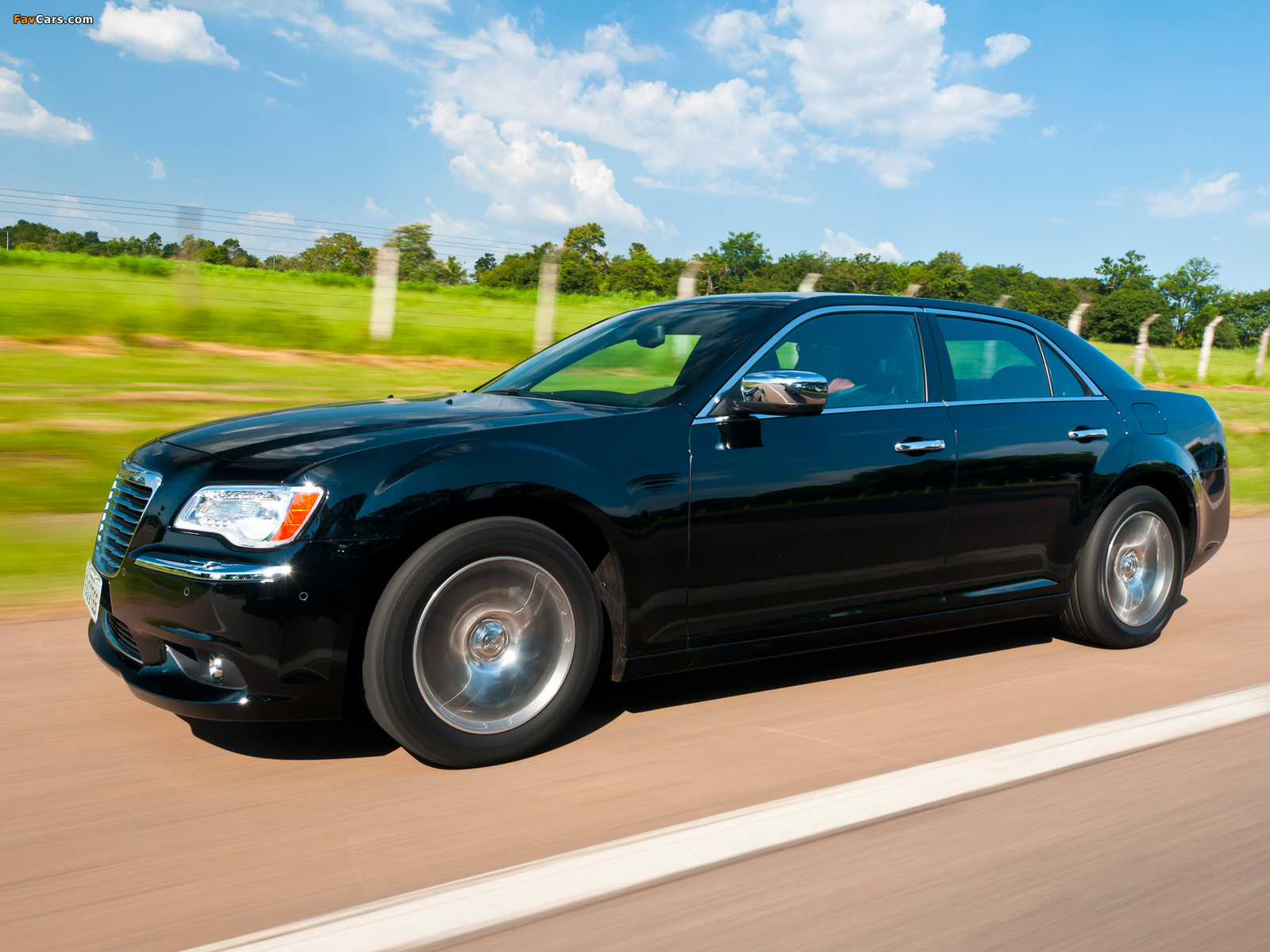 Chrysler 300C 2012 pictures (1600 x 1200)