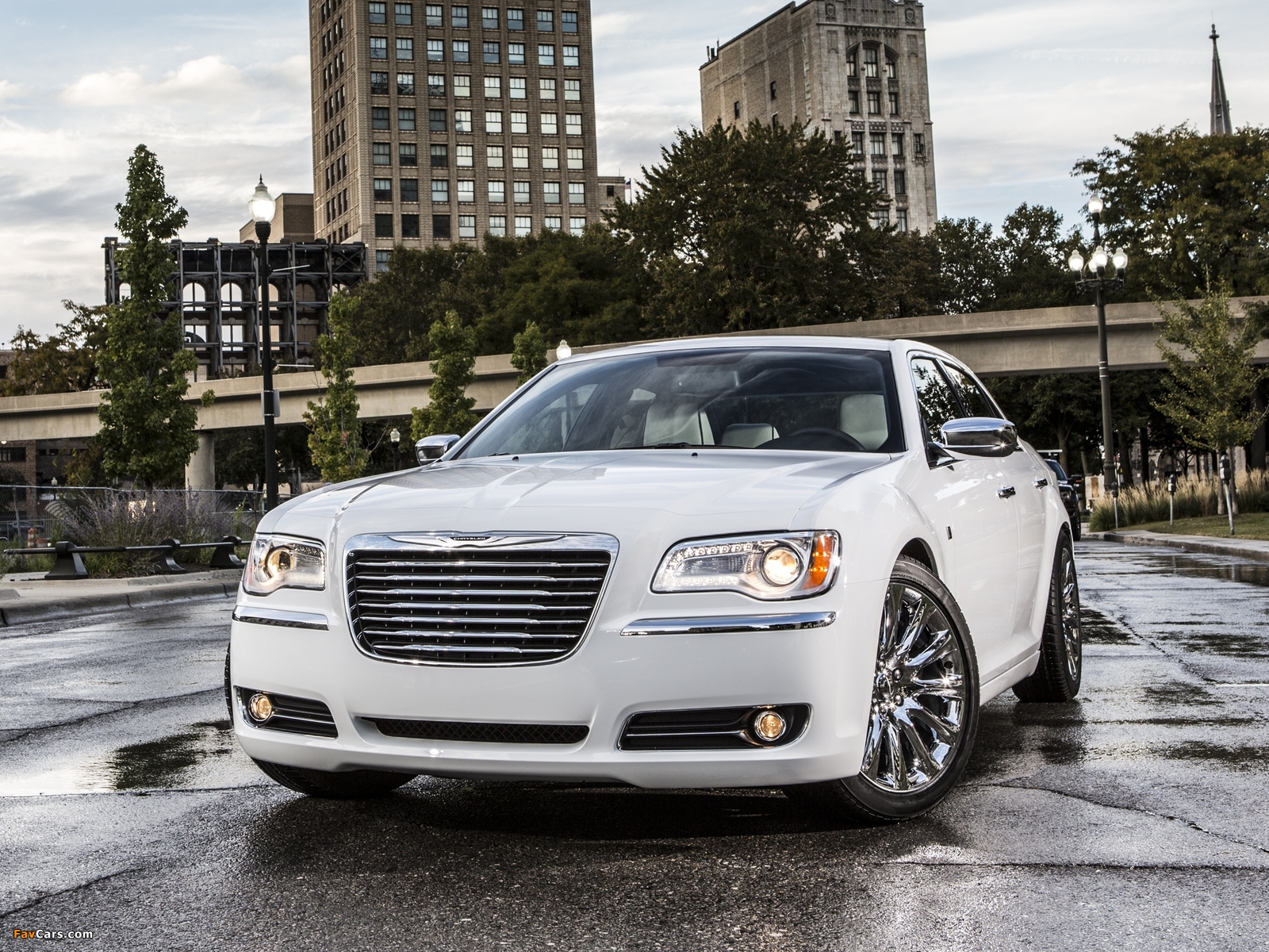 Chrysler 300 Motown 2013 wallpapers (1600 x 1200)