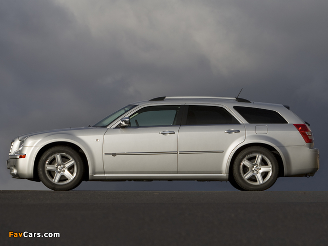 Images of Chrysler 300C Touring (LE) 2007–10 (640 x 480)