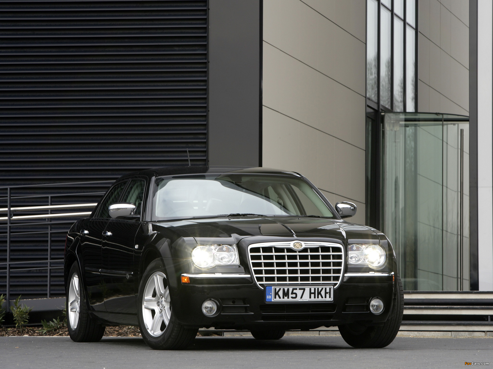 Images of Chrysler 300C UK-spec (LE) 2007–10 (2048 x 1536)