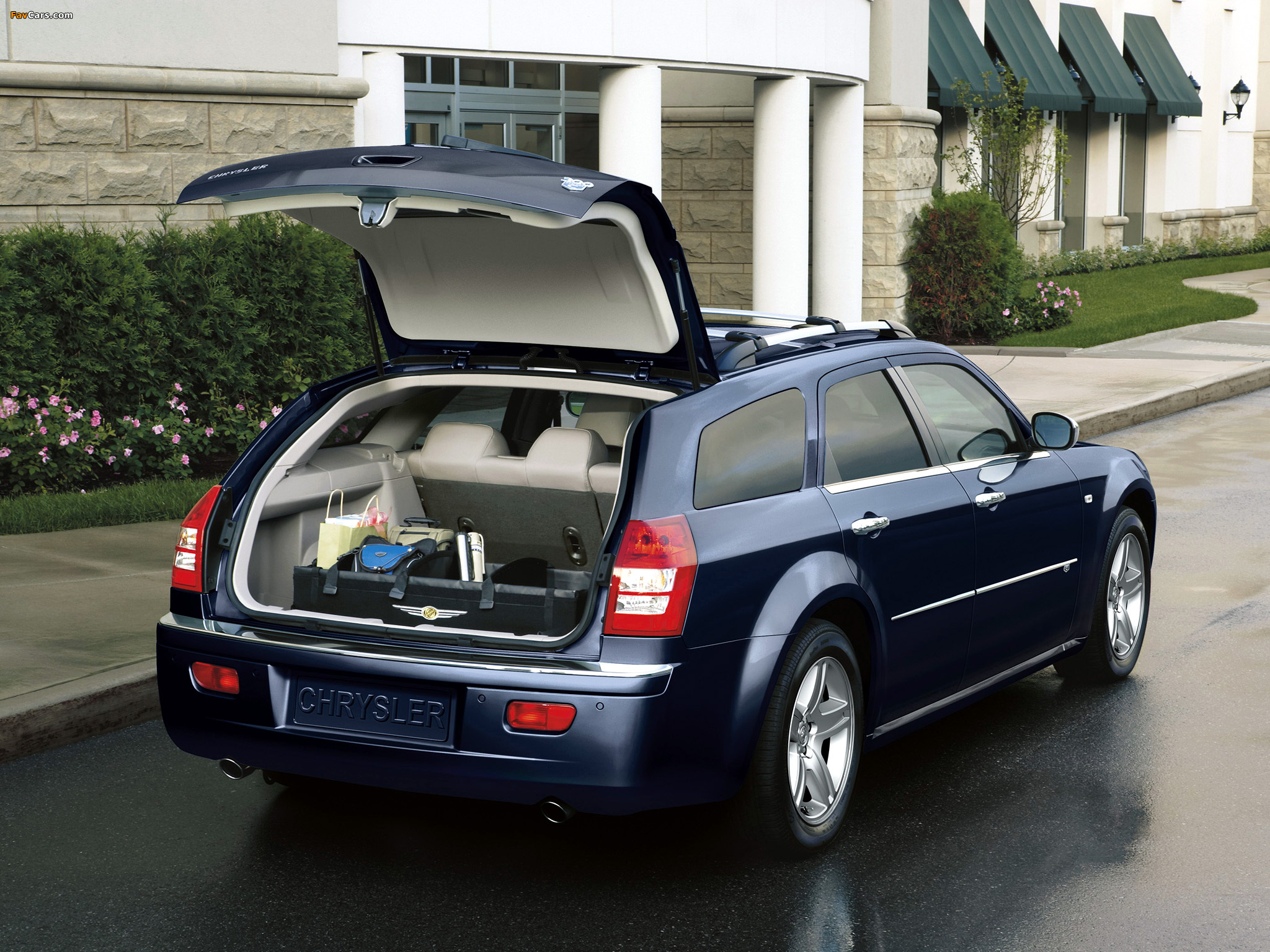 Images of Chrysler 300C Touring (LE) 2007–10 (2048 x 1536)