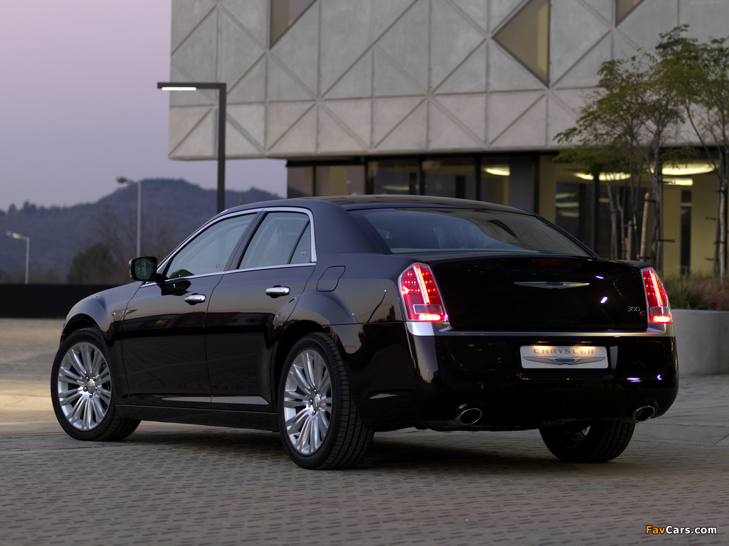 Images of Chrysler 300C ZA-spec 2012 (1024 x 768)