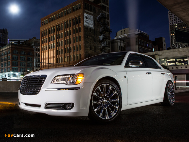 Images of Chrysler 300 Motown 2013 (640 x 480)