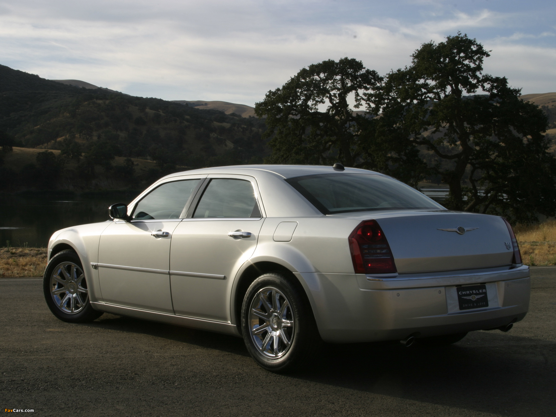 Photos of Chrysler 300C 2004–07 (1920 x 1440)