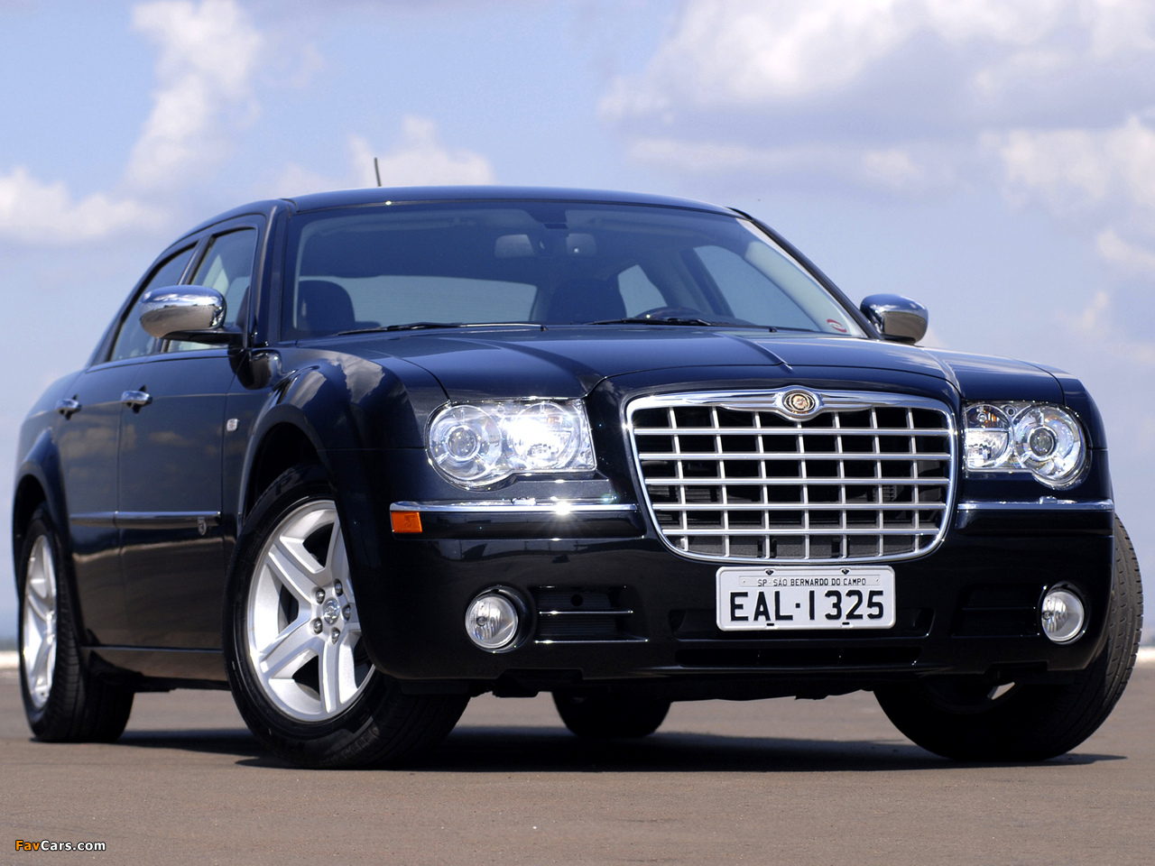 Photos of Chrysler 300C BR-spec (LE) 2007–10 (1280 x 960)